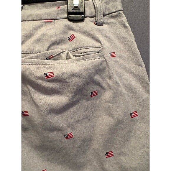 Old Navy Chino Shorts Men's 34 Light Gray American Flag Print Slim Fit - Picture 8 of 10